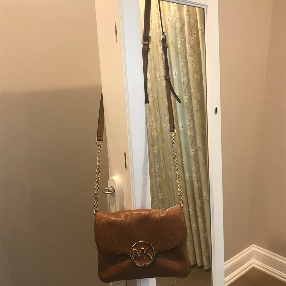 Michael Kors tan crossbody purse
